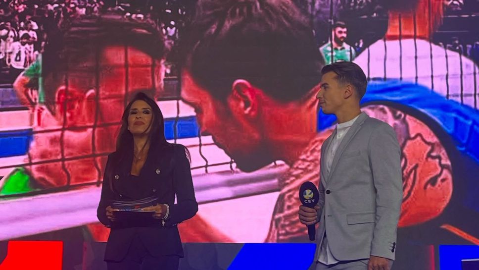 Трогателната сцена с Дамян Колев и Симоне Анцани акцент на жребия за ЕвроВолей