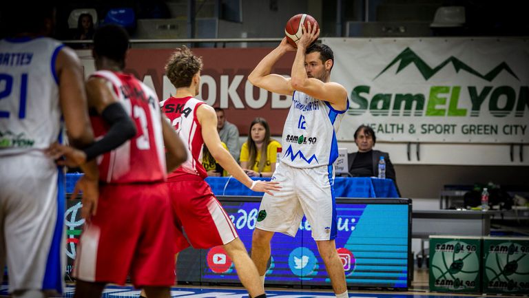 Крилото на Рилски спортист Александър Янев отбеляза 13 точки при