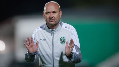  Защо Чочев влезе чак в 71-вата минута против Ференцварош? Има причина и краткотрайният треньор на Лудогорец я разкри 