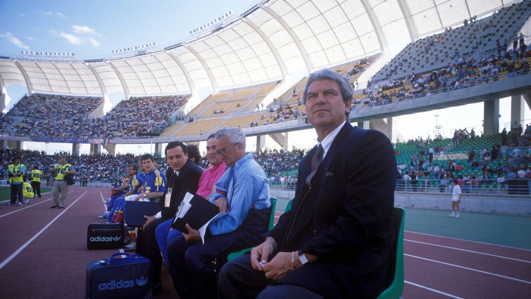 Почина треньорът на Стяуа от триумфалната нощ в Севиля, водеше Румъния в Италия'90 и Евро 2000