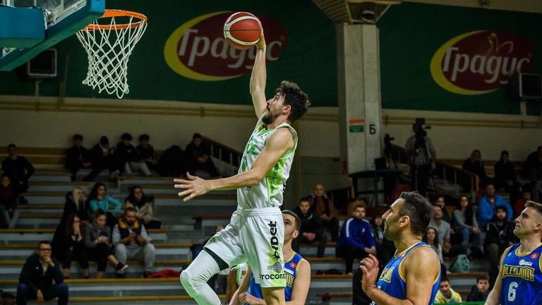 Българският баскетболист Ерик Димитров записа отличен дебют за новия си