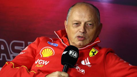  Васьор към този момент публично е във война с италианските публицисти 