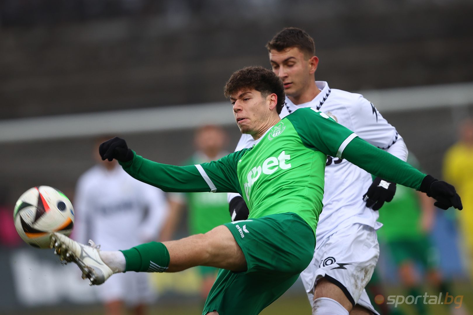 Славия 3:2 Хебър