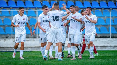 Монтана отнесе "шоколадите" и приближава efbet Лига