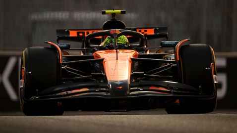  Норис се откъсна пред Верстапен във втората подготовка, Пиастри отвън топ 10 