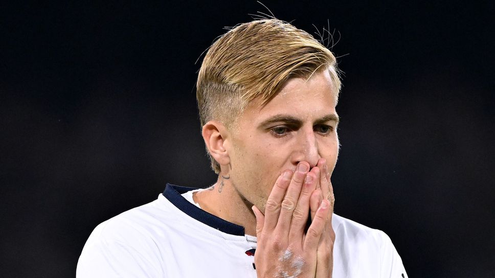 Крилото на КаляриМатиа Феличи е със скъсана предна кръстна връзка