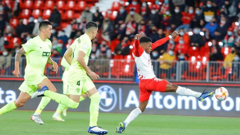  И Елче продължава напред за Купата 