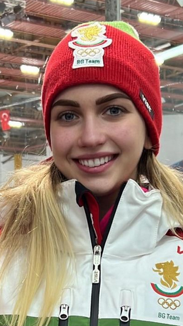Александра Фейгин започва в сряда представянето си на Световното първенство по фигурно пързаляне в Монреал