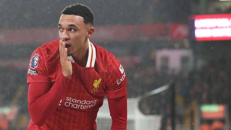  Фенове на Ливърпул приканват Трент повече да не бъде пускан в игра 