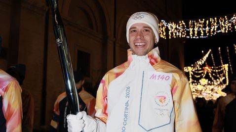 Марко Бедзеки се включи в щафетата с олимпийския огън