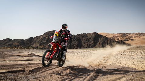 Шарейна донесе първа победа на Хонда в рали "Дакар 2026"