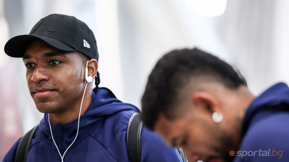 Левски обяви разширения състав на който Хулио Веласкес ще разчита