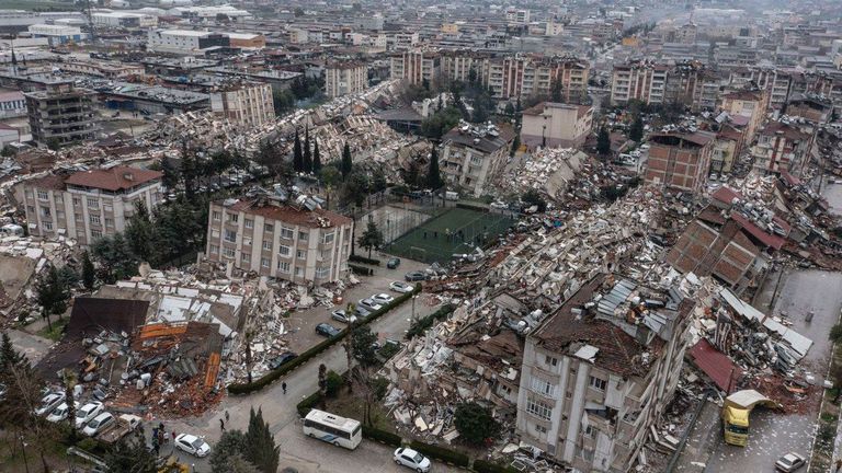 Редица европейски грандове реагираха след земетресенията в Турция