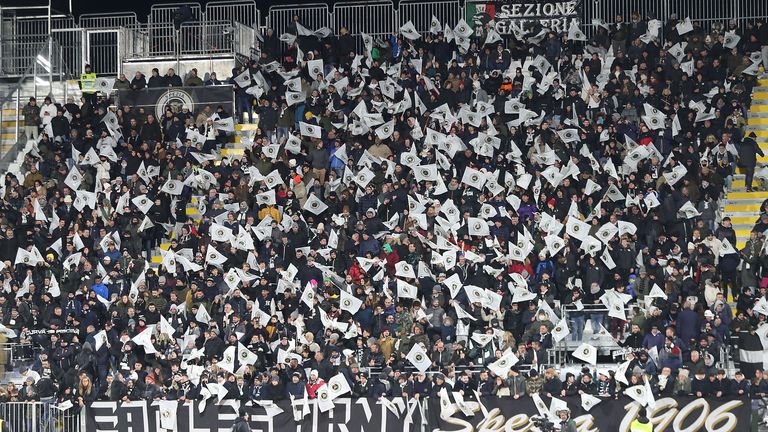 В Наполи са подали жалба до Италианската футболна федерация заради