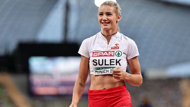 Сребърната европейска медалистка в седмобоя Адриана Сулек откри зимния сезон