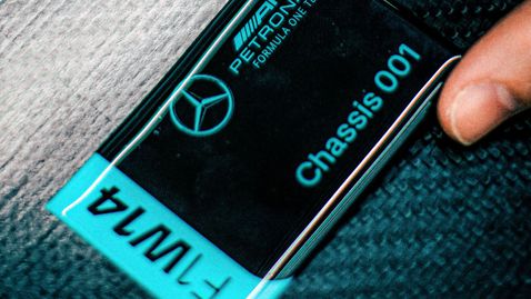  Новият Мерцедес W14 завършва тестванията на стенд 