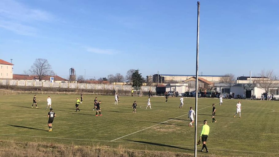 Без голове в дербито на Бургаска област