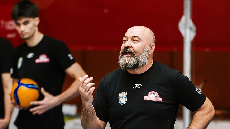 Франческо Кадеду остава без помощник в Нефтохимик