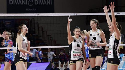 Марица играе два мача във Варна