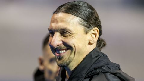 Ибрахимович обясни за двата светкавични трансфера на Милан в последния момент