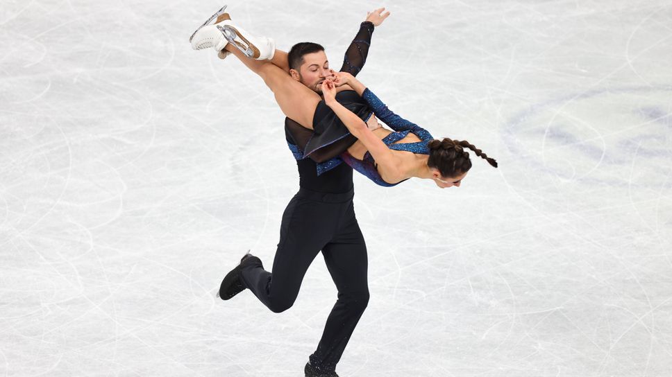 Американските фигуристи водеха в отборното състезание след първия ден на