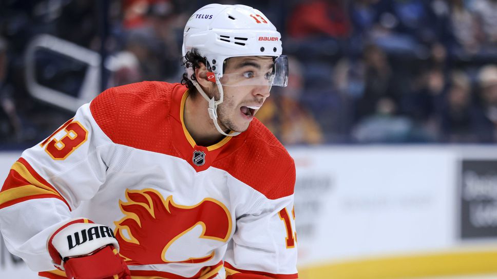 Джони Годро се разписа в 37-ата секунда на продължението, а Калгари надделя с 4:3 над Колорадо