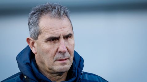  Херо се колебае за отбраната 