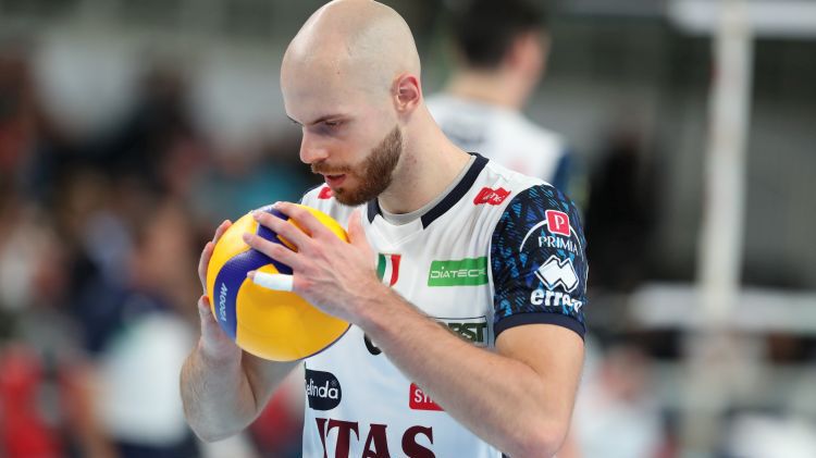 Рикардо Сбертоли бе опериран успешно, ще се възстановява около месец