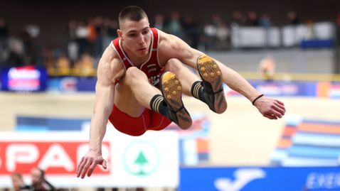 Висока температура спря Божидар Саръбоюков за Световното