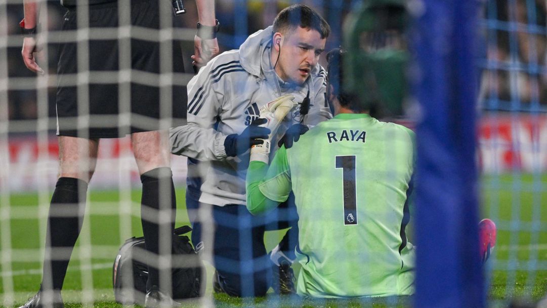 Ще се тества нова мярка - вадят полеви играч след всеки случай, в който се окаже медицинска помощ на вратар