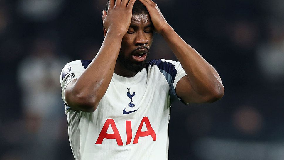 Легенда на Тотнъм предложи бивш съотборник на Бербатов и себе си като спасителен пояс за закъсалите "шпори"