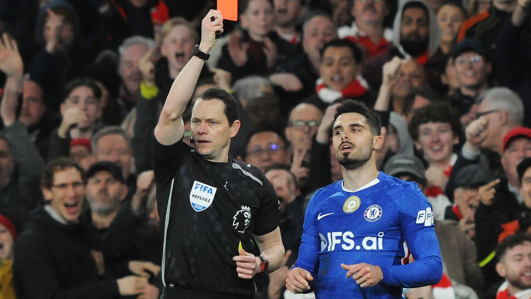 Английската федерация започва разследване срещу Педро Нето