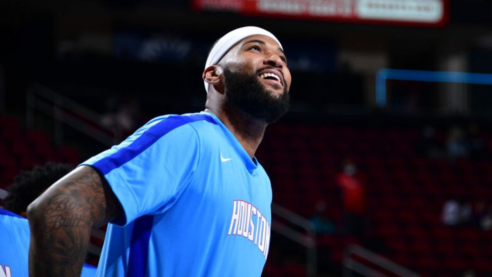 Клипърс подписа с ДеМаркъс Казънс договор за 10 дни