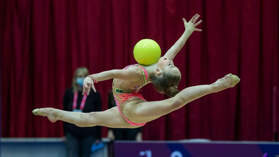Шест медала, от които два златни, спечелиха българските гимнастички на финалите на отделните уреди на турнира  Купа "София"
