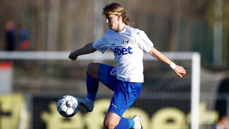 Офанзивният полузащитник на Спартак Варна Даниел Начев ще претърпи хирургическа интервенция