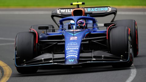  Сарджънт се извини на Де Врийс за удара в Австралия 