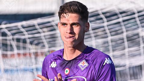  Футболист на Фиорентина стартира тренировки с Левски 