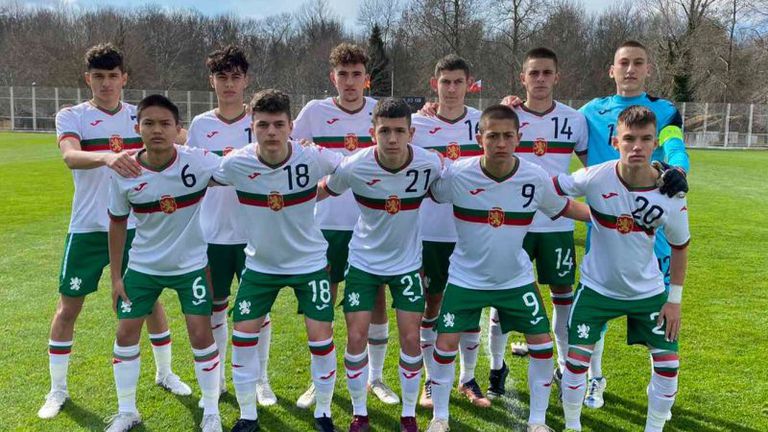 Юношите на България до 16 играят при 0 0 във втората