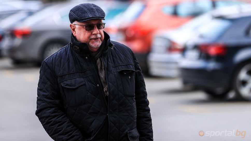 Бившият изпълнителен директор на Левски Константин Баждеков си взе последно