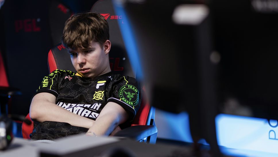 headtr1ck си тръгва от NIP, B8 го посрещна