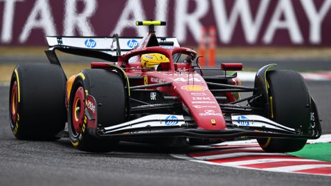  Хамилтън с мъчително самопризнание за скоростта на Ферари и Мерцедес 