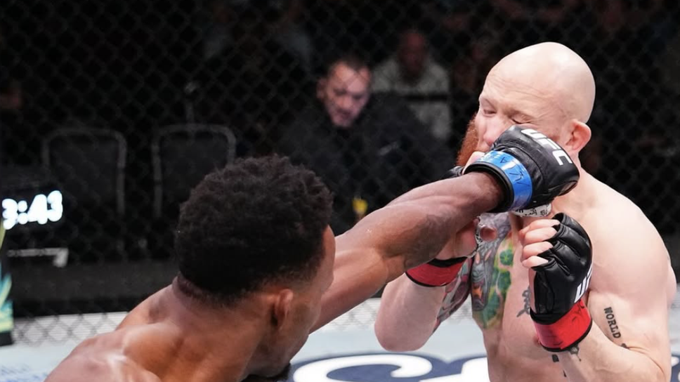 Лирон Мърфи победи Джош Емет в главния двубой на събитието