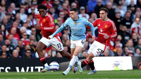  Ман Юнайтед и Ман Сити разделиха точките в дерби с малко положения 