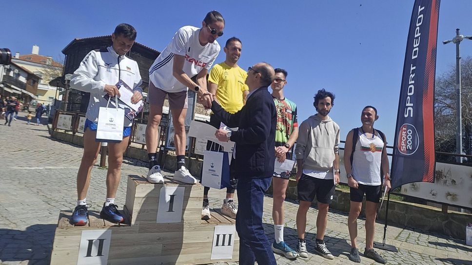 Иван Андреев и Дебора Аврамова са победителите в полумаратона на "Рън Созопол"