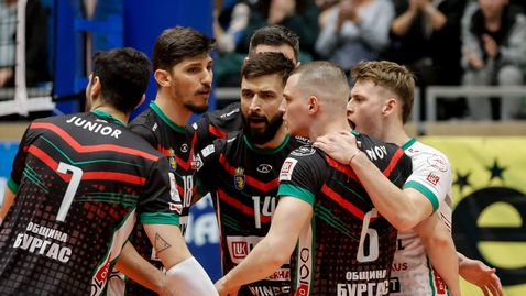 Нефтохимик обърна Локомотив Авиа в полуфинал №2 и изравни серията