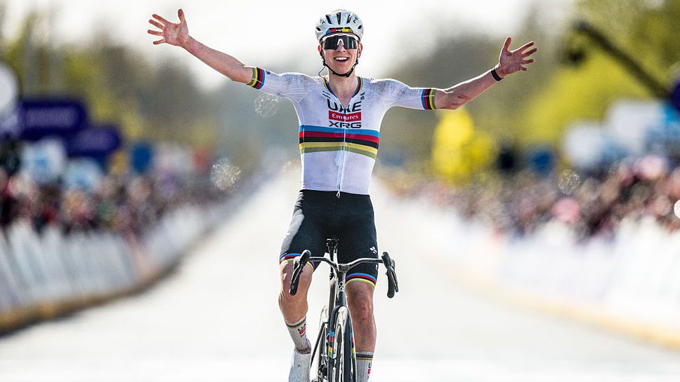 Глобяват Погачар, не спрял на червено на жп прелез