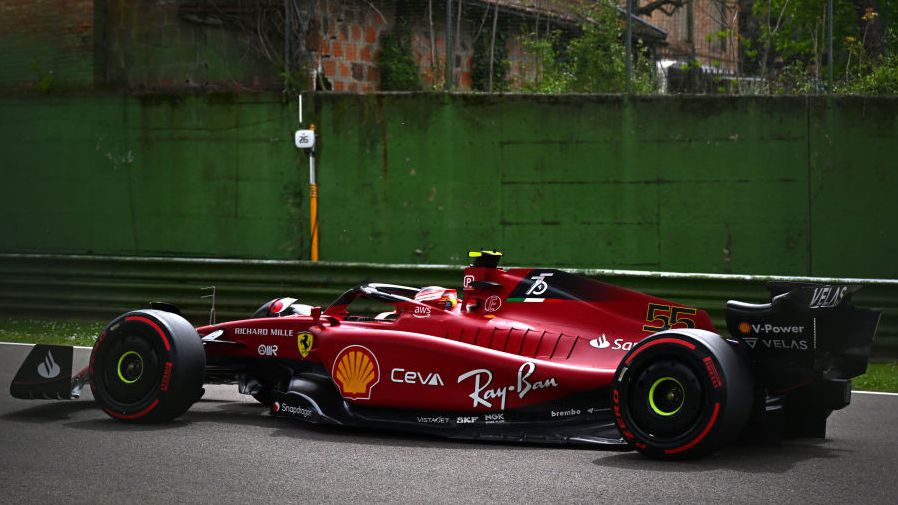 Разследват Ферари за нарушение на правилата за тестване във Формула 1