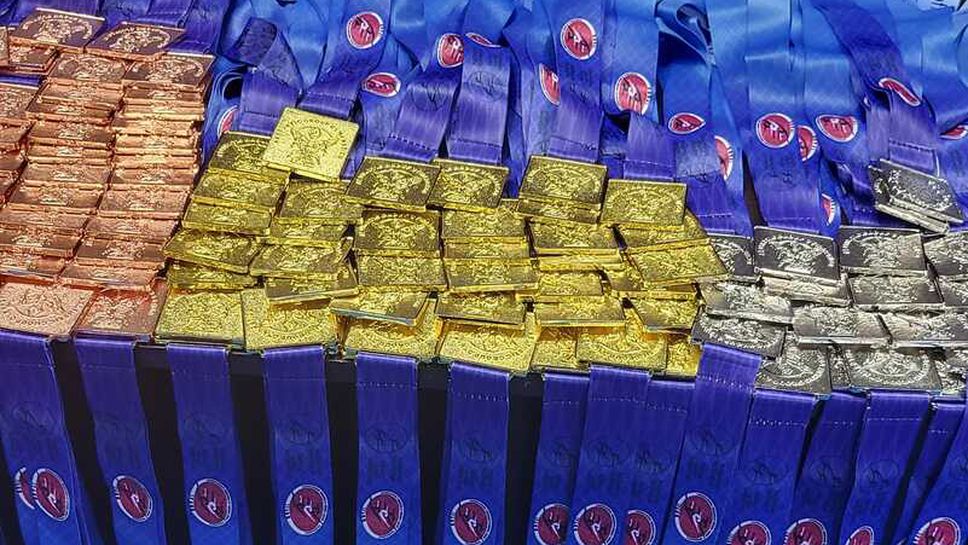 Българските отбори заеха призовите места в 14-о издание на международния турнир по естетическа групова гимнастика "Академик къп"