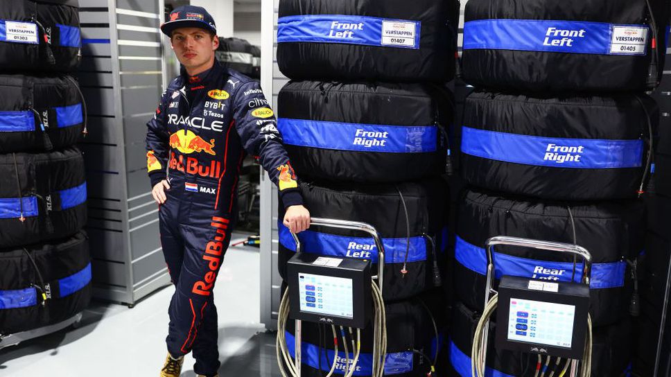 Може ли Мерцедес да привлече Верстапен?