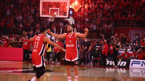  Рекорд! Олимпиакос продаде всички билети за мача с Фенербахче за 9 минути 